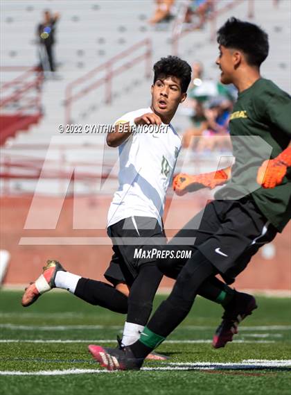 Thumbnail 2 in Highlands Ranch vs Aurora Central photogallery.
