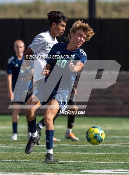Thumbnail 2 in Highlands Ranch vs Aurora Central photogallery.