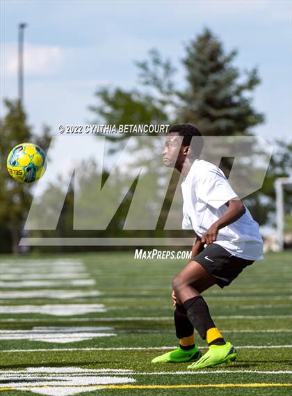 Thumbnail 2 in Highlands Ranch vs Aurora Central photogallery.