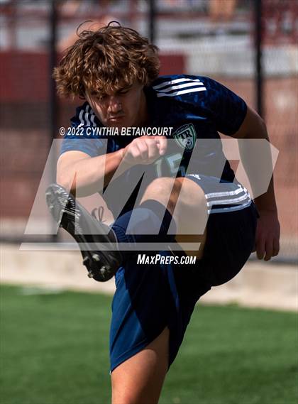 Thumbnail 2 in Highlands Ranch vs Aurora Central photogallery.