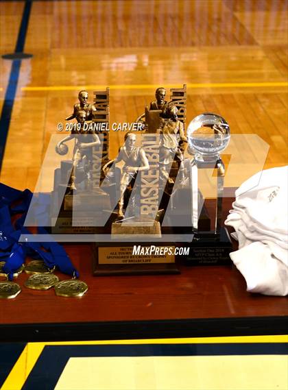 Thumbnail 1 in Ossining vs. Ursuline (Section 1 Class AA Final) photogallery.