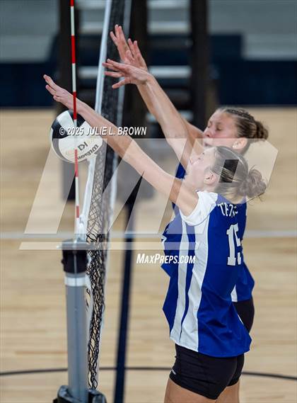 Thumbnail 2 in Indianapolis Bishop Chatard @ New Castle photogallery.