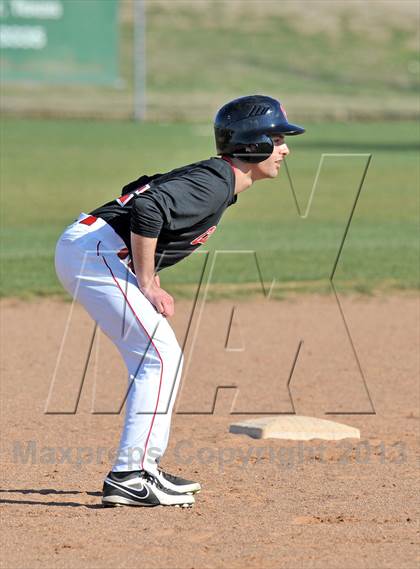 Thumbnail 1 in Howe vs Melissa (Gunter Classic) photogallery.