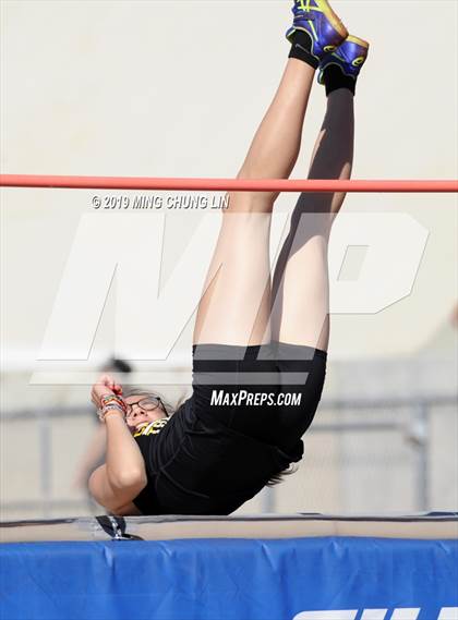 Thumbnail 3 in 50th Asics Laguna Beach Trophy Invitational (High Jump) photogallery.