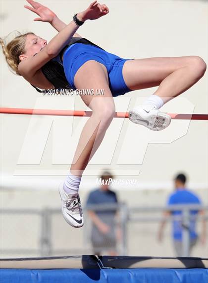 Thumbnail 1 in 50th Asics Laguna Beach Trophy Invitational (High Jump) photogallery.