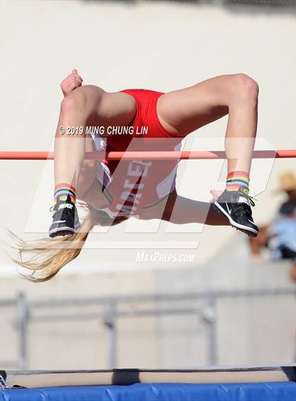 Thumbnail 2 in 50th Asics Laguna Beach Trophy Invitational (High Jump) photogallery.