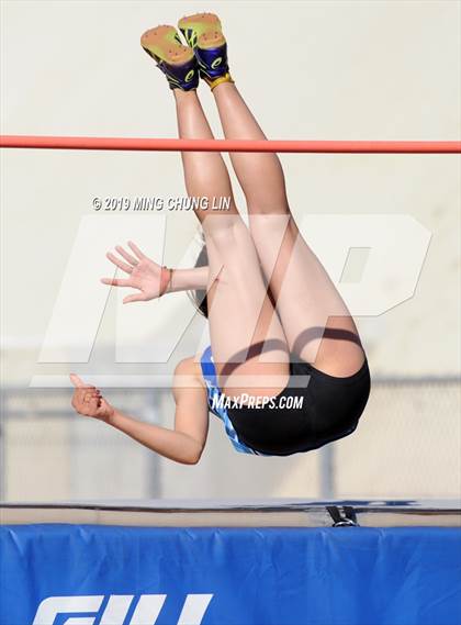Thumbnail 1 in 50th Asics Laguna Beach Trophy Invitational (High Jump) photogallery.