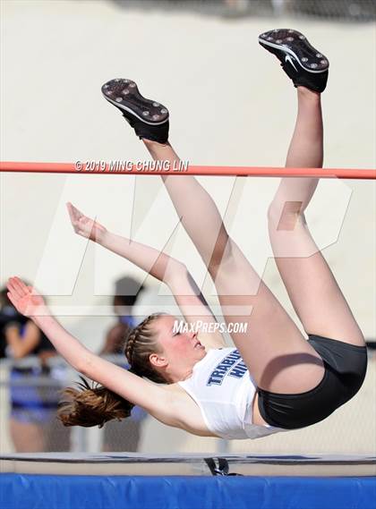 Thumbnail 1 in 50th Asics Laguna Beach Trophy Invitational (High Jump) photogallery.