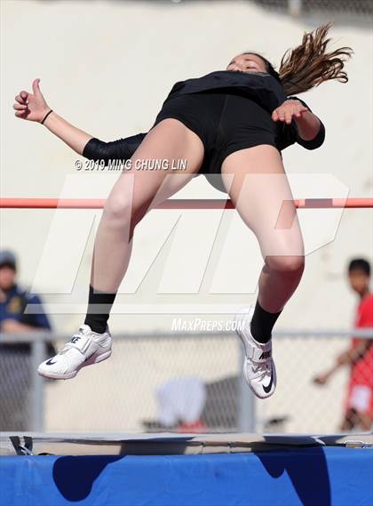 Thumbnail 3 in 50th Asics Laguna Beach Trophy Invitational (High Jump) photogallery.