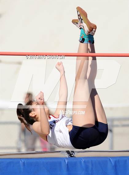 Thumbnail 1 in 50th Asics Laguna Beach Trophy Invitational (High Jump) photogallery.
