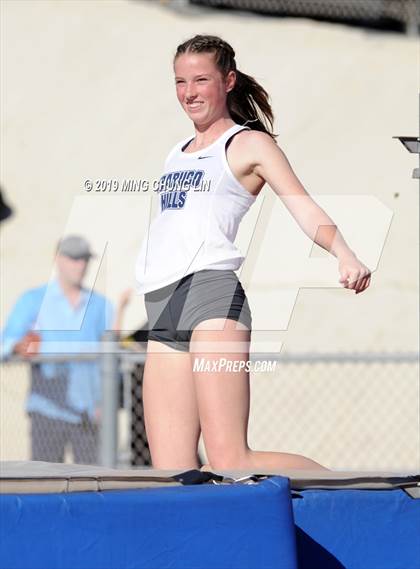 Thumbnail 2 in 50th Asics Laguna Beach Trophy Invitational (High Jump) photogallery.