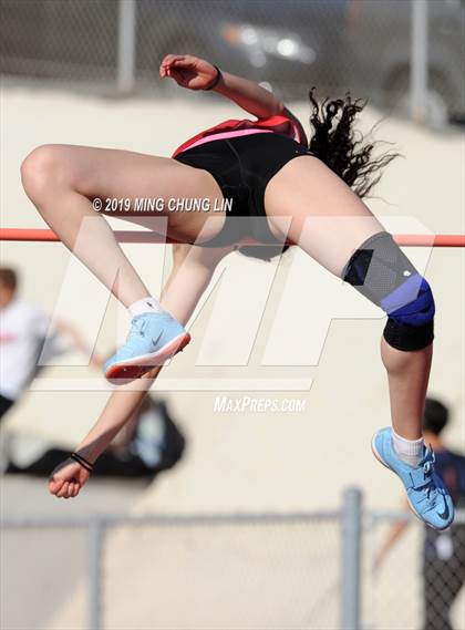 Thumbnail 3 in 50th Asics Laguna Beach Trophy Invitational (High Jump) photogallery.