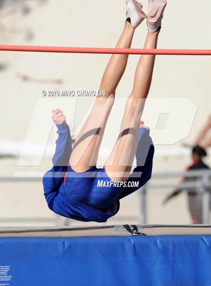Thumbnail 2 in 50th Asics Laguna Beach Trophy Invitational (High Jump) photogallery.
