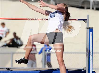 Thumbnail 2 in 50th Asics Laguna Beach Trophy Invitational (High Jump) photogallery.