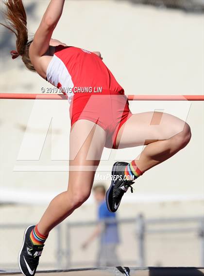 Thumbnail 2 in 50th Asics Laguna Beach Trophy Invitational (High Jump) photogallery.