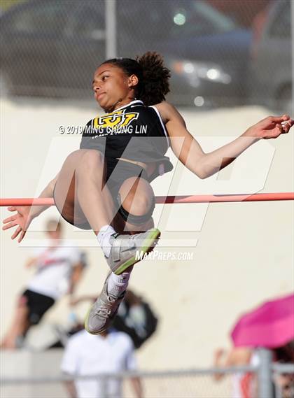 Thumbnail 1 in 50th Asics Laguna Beach Trophy Invitational (High Jump) photogallery.