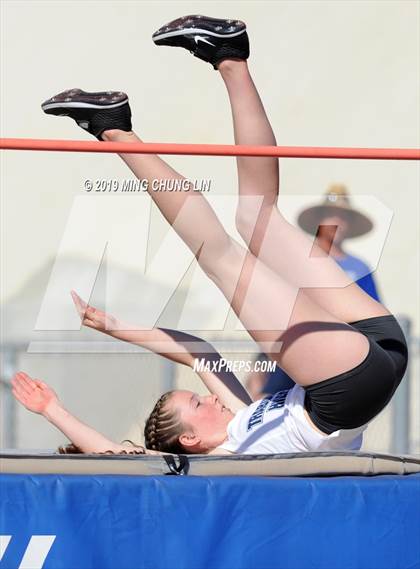 Thumbnail 3 in 50th Asics Laguna Beach Trophy Invitational (High Jump) photogallery.