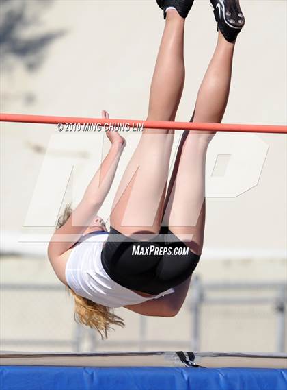 Thumbnail 1 in 50th Asics Laguna Beach Trophy Invitational (High Jump) photogallery.