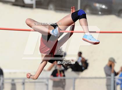 Thumbnail 2 in 50th Asics Laguna Beach Trophy Invitational (High Jump) photogallery.