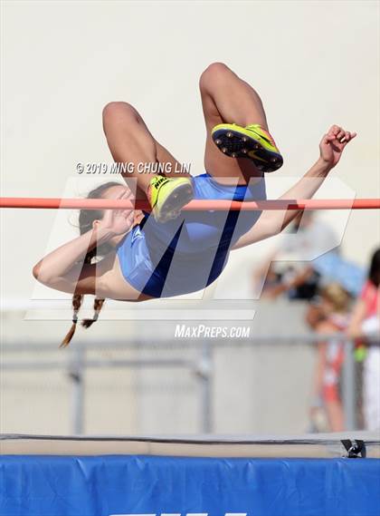 Thumbnail 2 in 50th Asics Laguna Beach Trophy Invitational (High Jump) photogallery.