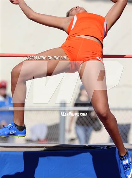 Thumbnail 3 in 50th Asics Laguna Beach Trophy Invitational (High Jump) photogallery.