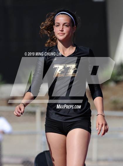 Thumbnail 1 in 50th Asics Laguna Beach Trophy Invitational (High Jump) photogallery.