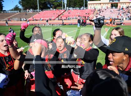 Thumbnail 3 in Lincoln vs Lowell (CIF SFS GFF Final) photogallery.