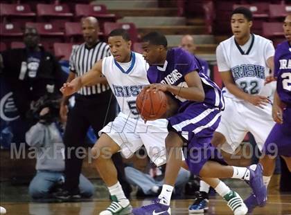Thumbnail 2 in Sacramento vs. Sacred Heart Cathedral (CIF NorCal D3 Final) photogallery.