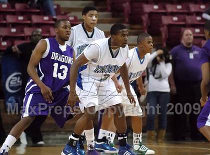 Thumbnail 2 in Sacramento vs. Sacred Heart Cathedral (CIF NorCal D3 Final) photogallery.