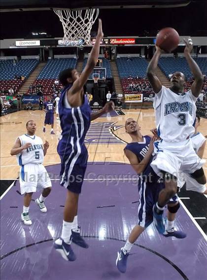 Thumbnail 3 in Sacramento vs. Sacred Heart Cathedral (CIF NorCal D3 Final) photogallery.
