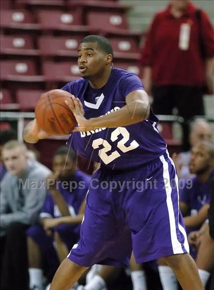 Thumbnail 3 in Sacramento vs. Sacred Heart Cathedral (CIF NorCal D3 Final) photogallery.