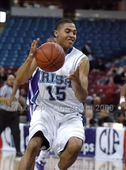 Thumbnail 1 in Sacramento vs. Sacred Heart Cathedral (CIF NorCal D3 Final) photogallery.