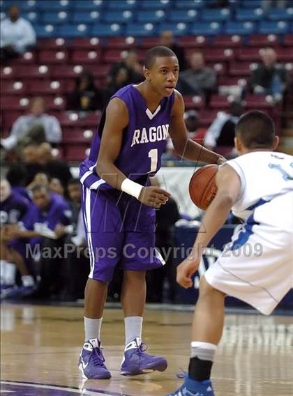 Thumbnail 1 in Sacramento vs. Sacred Heart Cathedral (CIF NorCal D3 Final) photogallery.