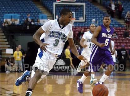 Thumbnail 3 in Sacramento vs. Sacred Heart Cathedral (CIF NorCal D3 Final) photogallery.