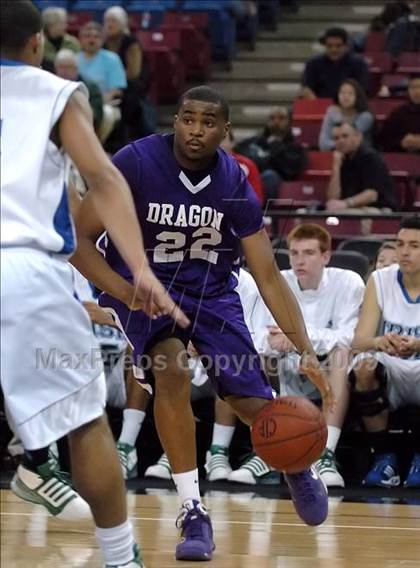 Thumbnail 3 in Sacramento vs. Sacred Heart Cathedral (CIF NorCal D3 Final) photogallery.