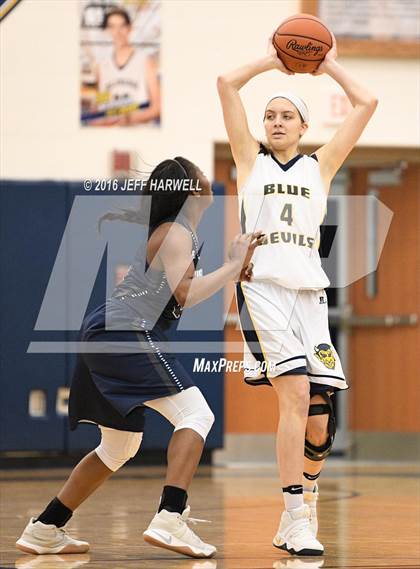 Thumbnail 2 in Hudson @ Tallmadge photogallery.