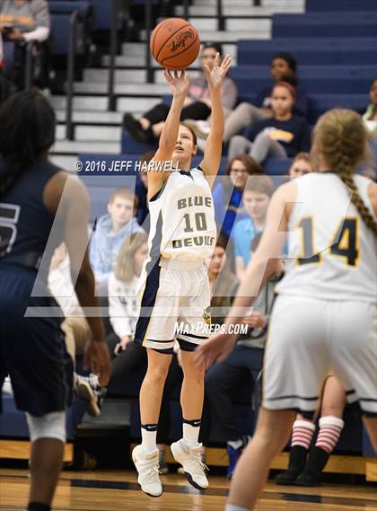 Thumbnail 2 in Hudson @ Tallmadge photogallery.