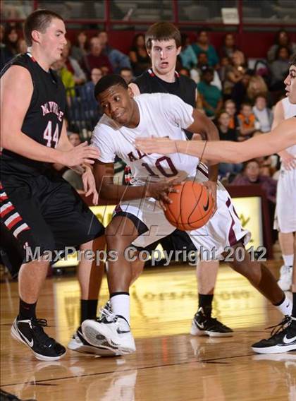 Thumbnail 1 in Maryville vs. Alcoa photogallery.