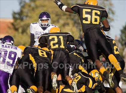 Thumbnail 2 in Gonzaga @ Archbishop Carroll photogallery.