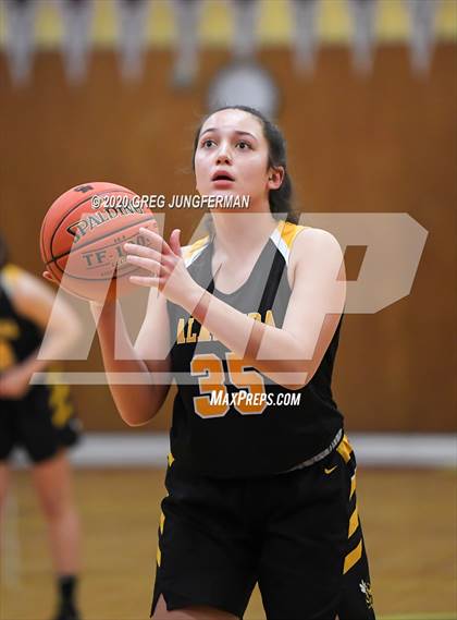 Thumbnail 3 in Alameda vs. Ukiah photogallery.