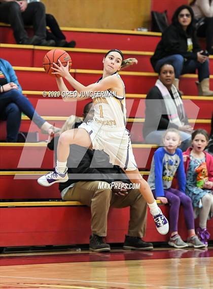 Thumbnail 3 in Alameda vs. Ukiah photogallery.