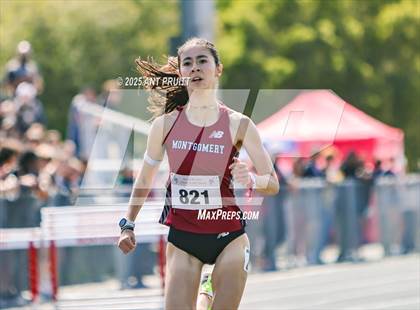 Thumbnail 2 in Bryan Bradley Viking Track Classic (800m) photogallery.