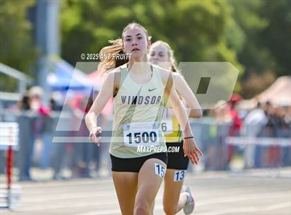 Thumbnail 3 in Bryan Bradley Viking Track Classic (800m) photogallery.