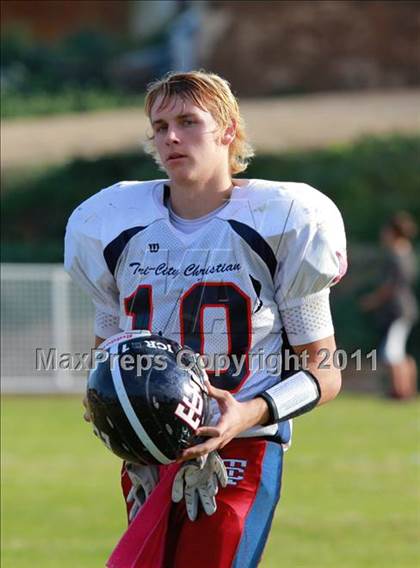 Thumbnail 2 in Tri-City Christian @ Army-Navy photogallery.