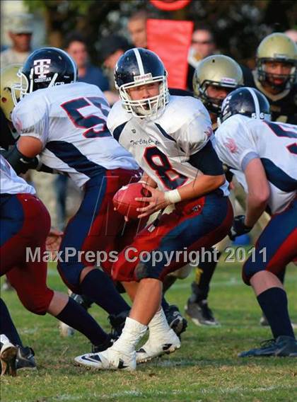 Thumbnail 2 in Tri-City Christian @ Army-Navy photogallery.