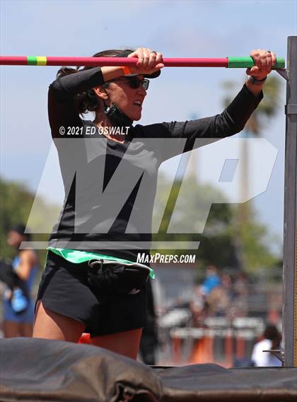 Thumbnail 1 in Pittsburg Relays (High Jump) photogallery.
