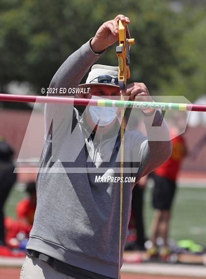 Thumbnail 3 in Pittsburg Relays (High Jump) photogallery.