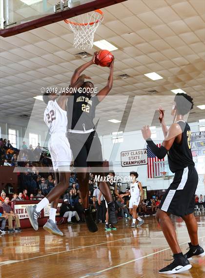 Thumbnail 2 in New Albany vs. Holly Springs (Hotbed Classic) photogallery.
