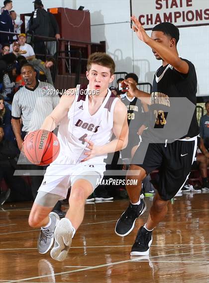 Thumbnail 2 in New Albany vs. Holly Springs (Hotbed Classic) photogallery.