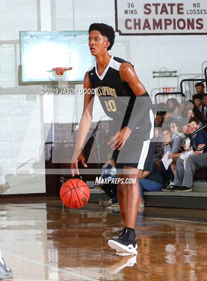 Thumbnail 3 in New Albany vs. Holly Springs (Hotbed Classic) photogallery.